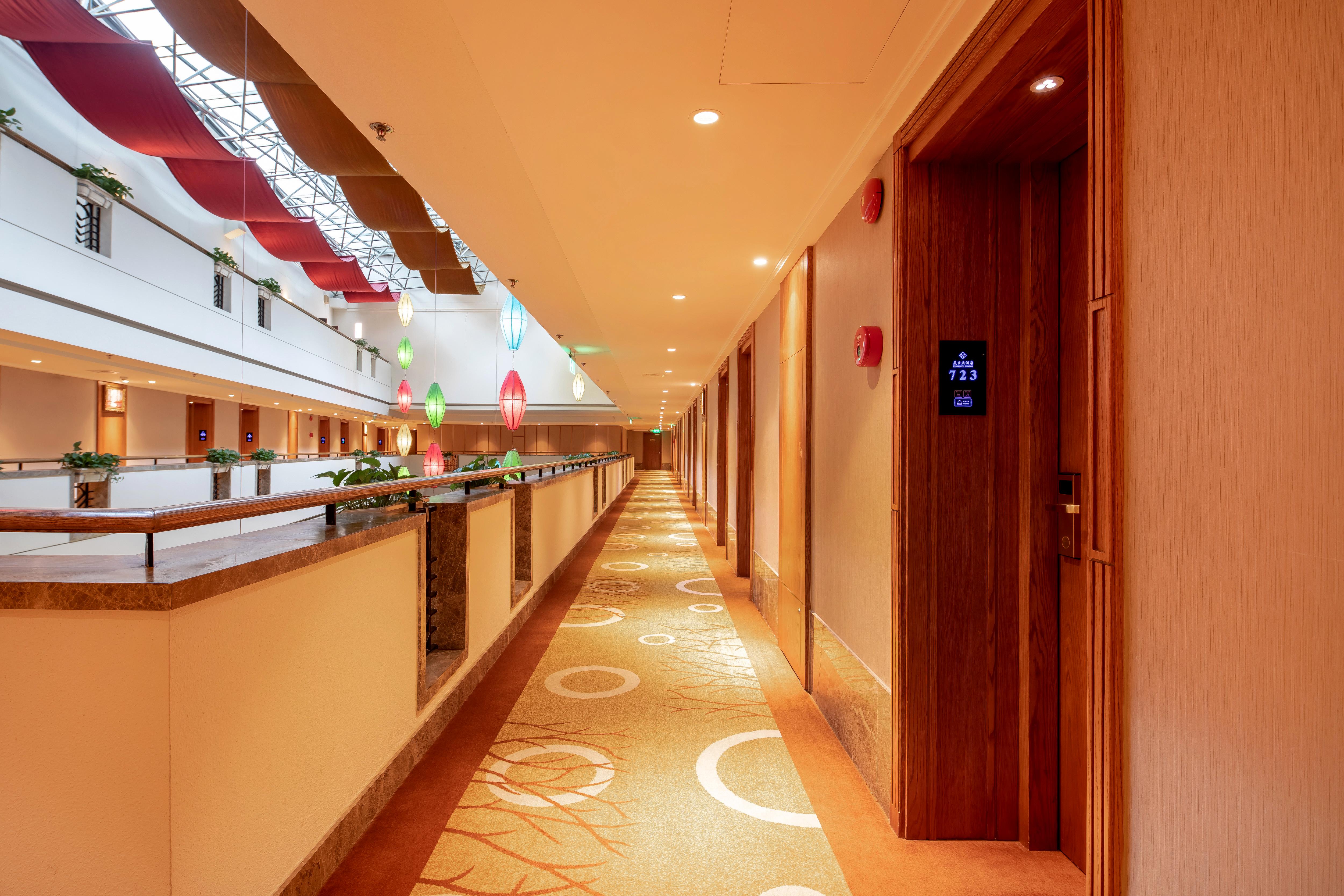 Mason Hotel Шанхай Екстериор снимка