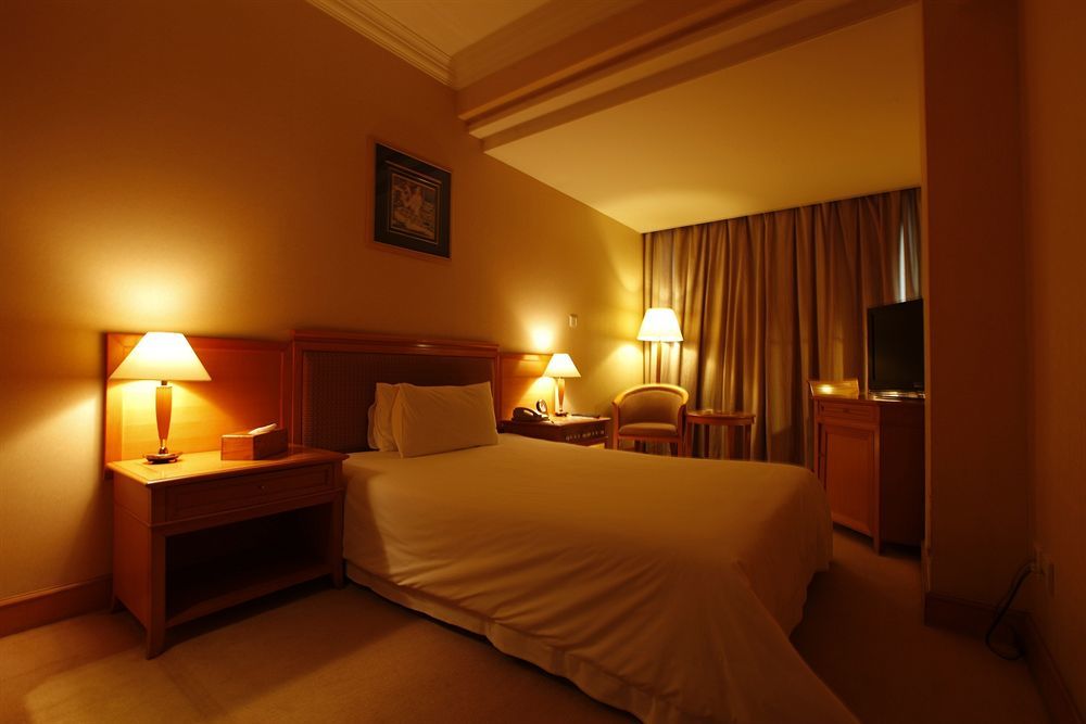 Mason Hotel Шанхай Екстериор снимка